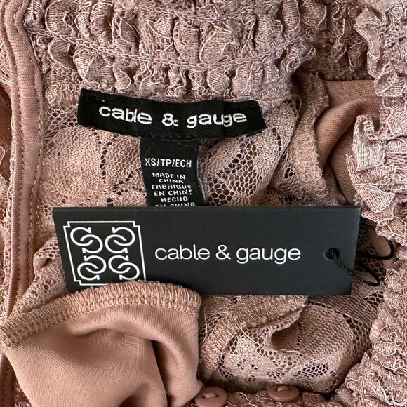 Cable & Gauge Mauve High Neck Lace Top - Picture 5 of 6